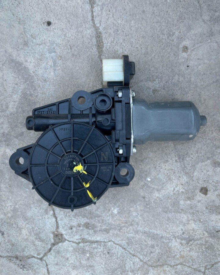 مكينة قزاز الراكب أمام نيسان مكسيما 2010 spare part - نيسان for مكسيما