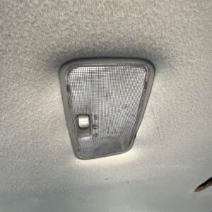 لمبة سقف خلفية  تويوتا إنوفا 2019